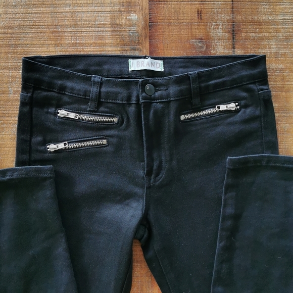 J Brand Alana Black Zipper Pocket Jeans - Picture 2 of 16